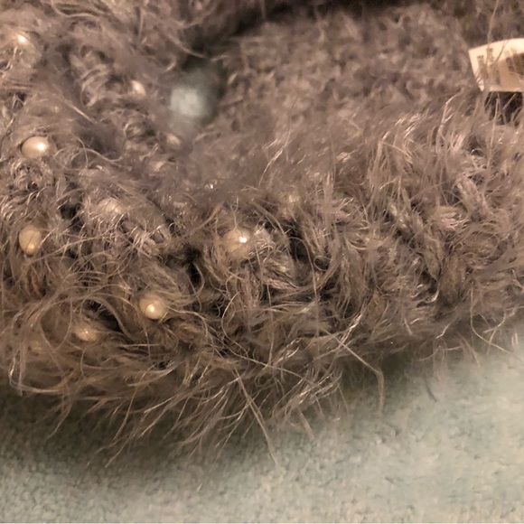 Winter warmer headband with Bow and pearls - Picture 2 of 6